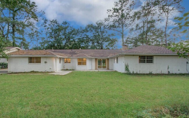 Building Photo - 607 Jeb Stuart Ln