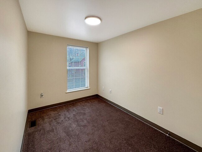 Building Photo - 515 Allegheny St