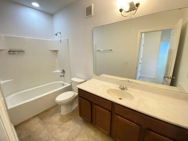 Building Photo - 6558 S Goldenrod Rd