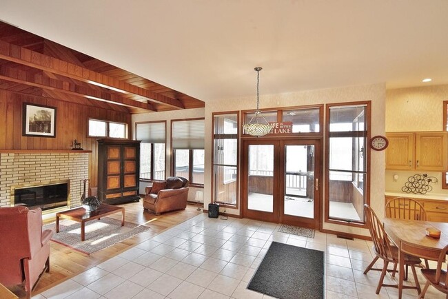 Building Photo - 136 Browning Blvd