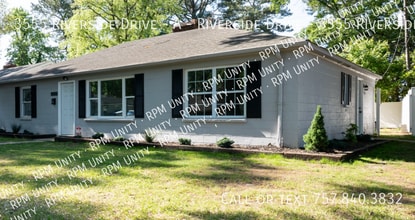 Building Photo - 3555 Riverside Dr