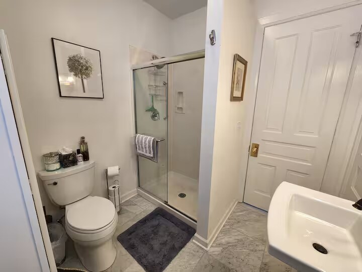 Building Photo - 3729 N Seminary Ave