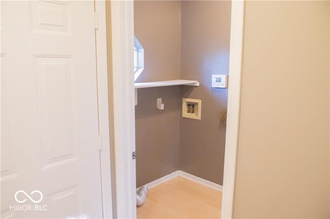 Building Photo - 12403 E 75th St