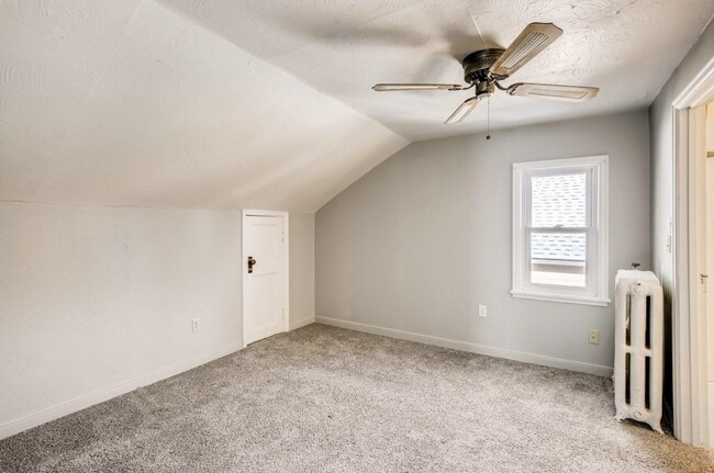 Building Photo - 234 5th Ave N