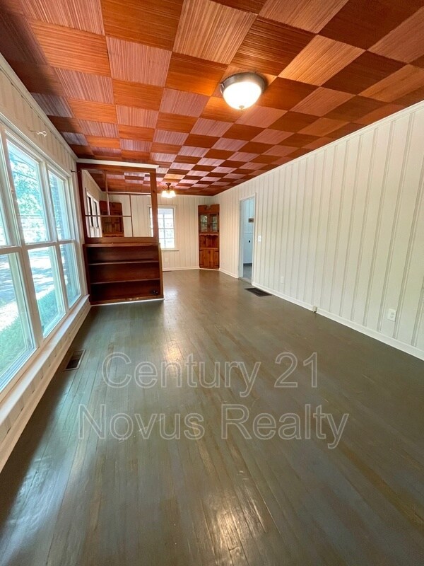 Building Photo - 2492 Pleasant Hill Rd