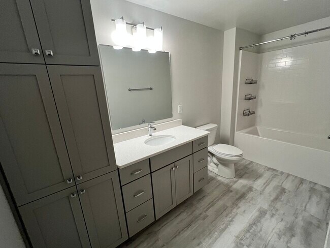 Building Photo - 2223 Eversull Ln