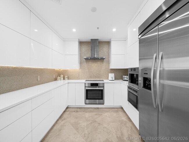 Building Photo - 516 Hendricks Isle