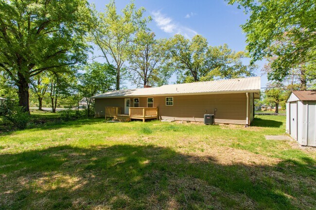 Building Photo - 2506 Byington Beaver Ridge Rd