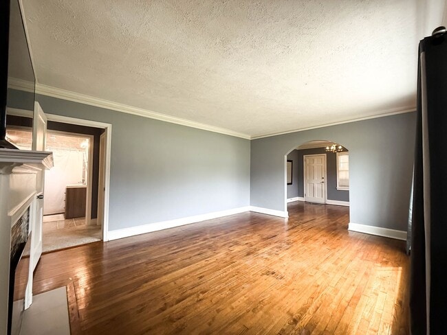 Building Photo - 2515 Camille Dr