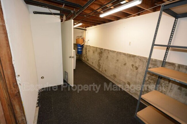 Building Photo - 2847 Harbor Blvd