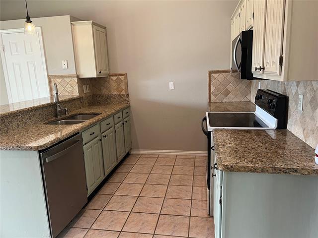 Building Photo - 4605 Freeman Dr