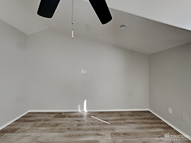 Building Photo - 1353 S Sabino Dr