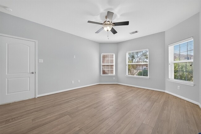 Building Photo - 5119 Harbor Palm Dr