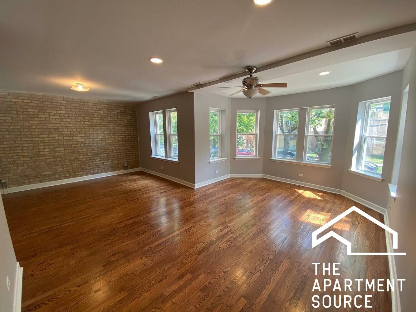 Building Photo - 6504 N Washtenaw Ave