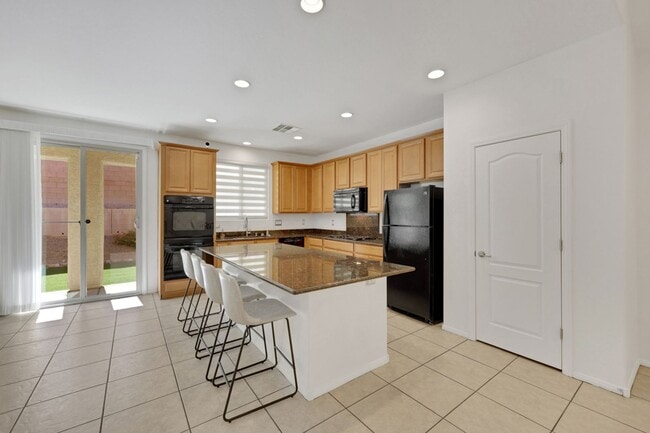 Building Photo - Single story in gated community