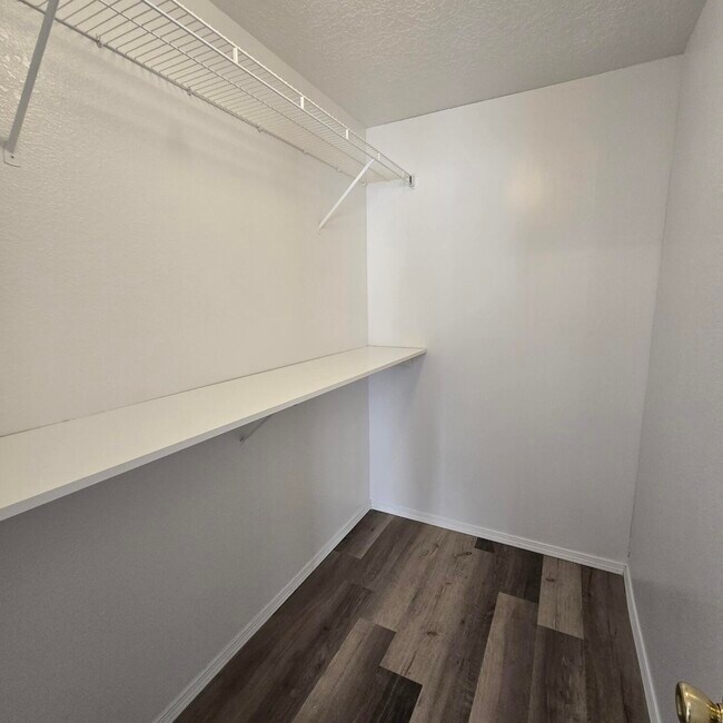 Building Photo - 8204 Tangerine Pl NW