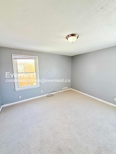 Building Photo - 12131 Schaefer Hwy