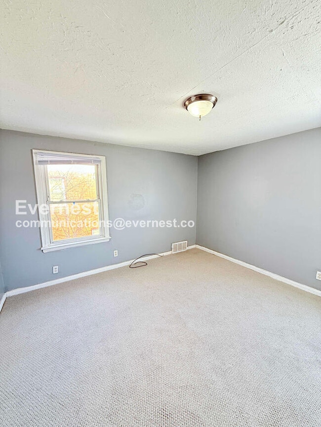 Building Photo - 12131 Schaefer Hwy