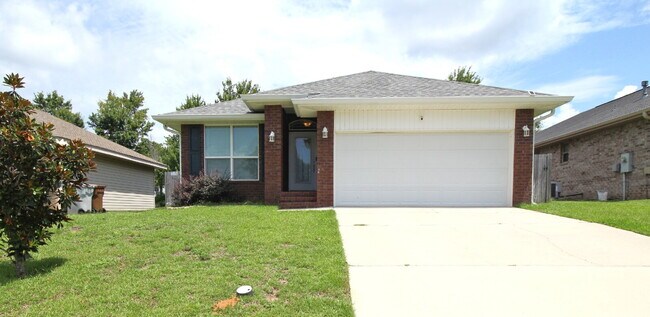 Primary Photo - 3BR/2BA Home with Lawn Care Included – Mov...
