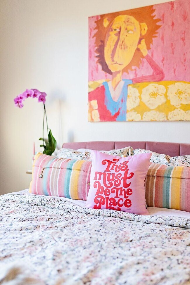 Building Photo - Bull St Bungalow