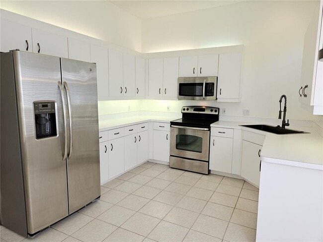 Building Photo - 835 Chalmers Dr