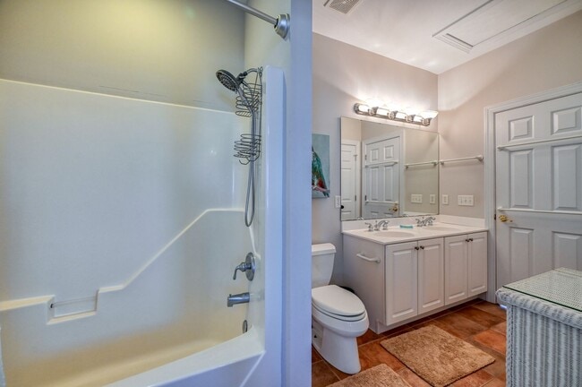 Building Photo - OFF-SEASON FURNISHED MONTHLY RENTAL