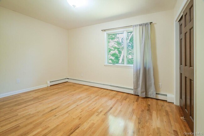 Building Photo - 64 Furnace Woods Rd