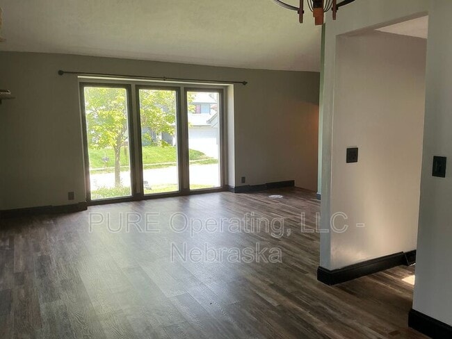 Building Photo - 5018 S 163rd St