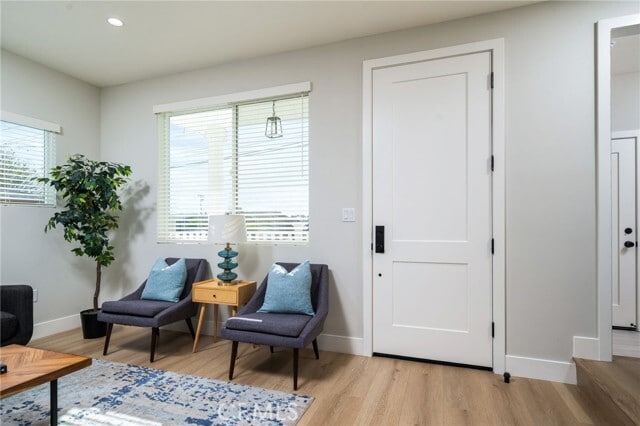 Building Photo - 800 N Amelia Ave