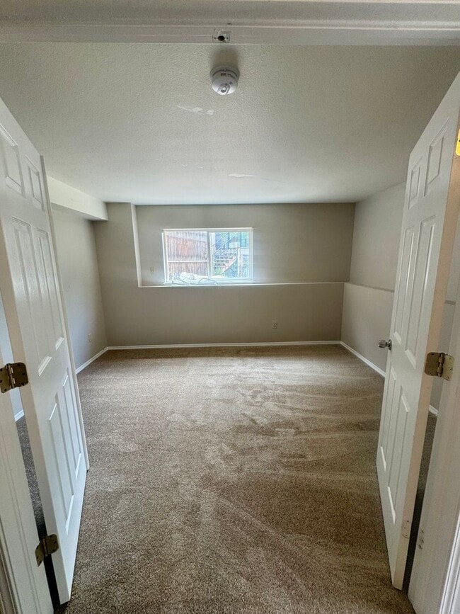 Building Photo - Updated Home in Peregrine