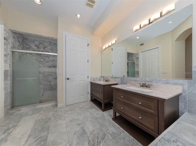 Building Photo - 5531 46th Ct W