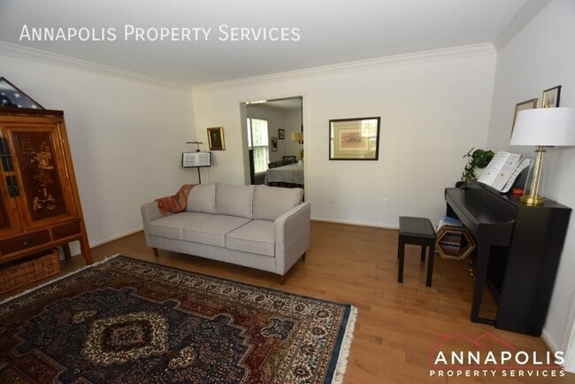 Building Photo - 2808 Traxler Ct