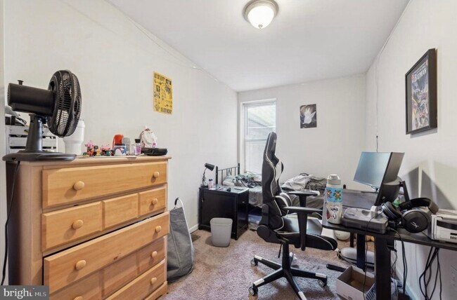 Building Photo - 1531 Fontain St