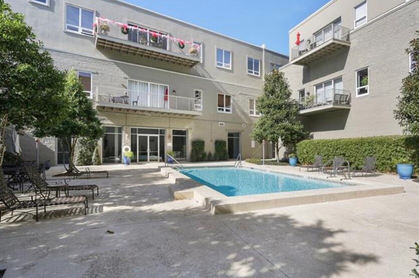 Building Photo - 840 Tchoupitoulas St