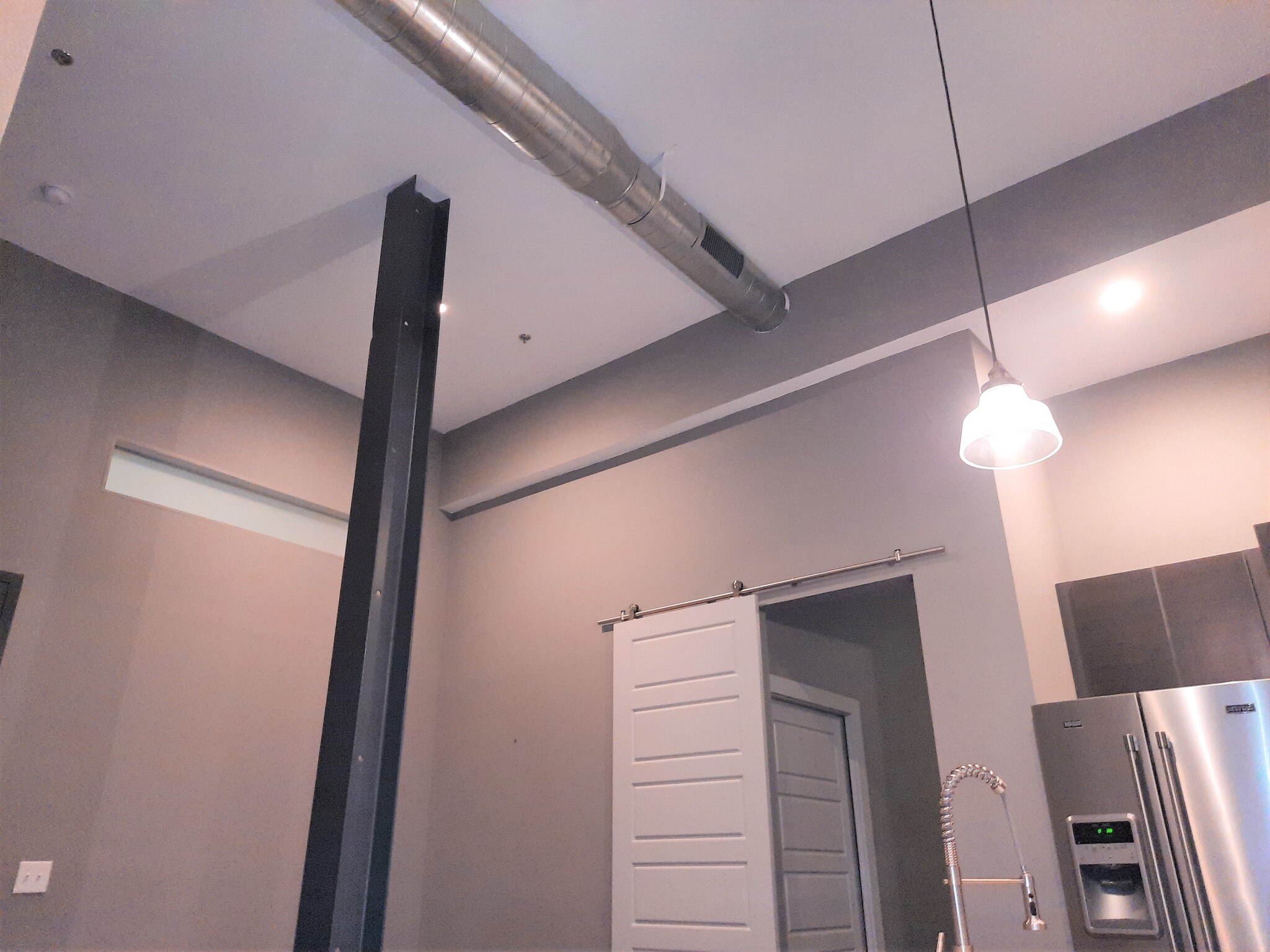 Vaulted Ceiling View 3 - 905 9th Street