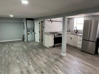 Building Photo - 809 Newman St