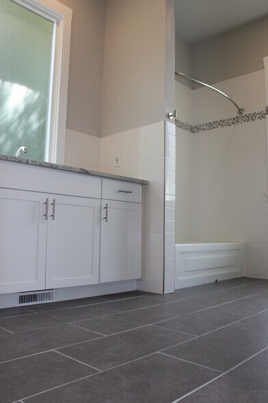 Building Photo - 514 Atwood St.