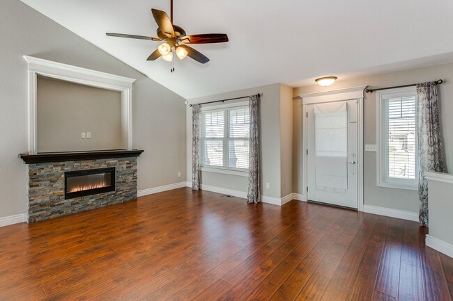 Building Photo - Need lots of storage?  CHECK OUT THIS 2 BE...