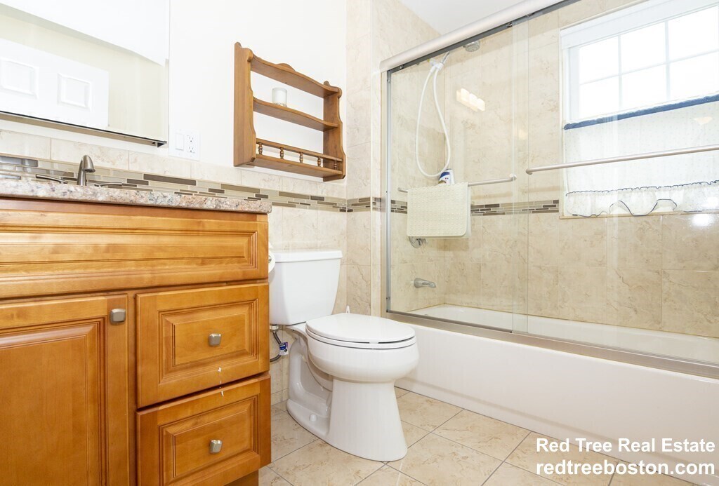 Building Photo - 118 Elgin St