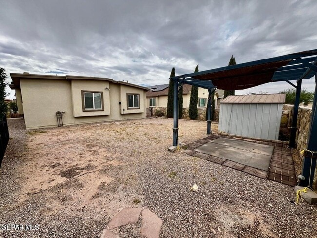 Building Photo - 12777 Tre Maximiliano Ave