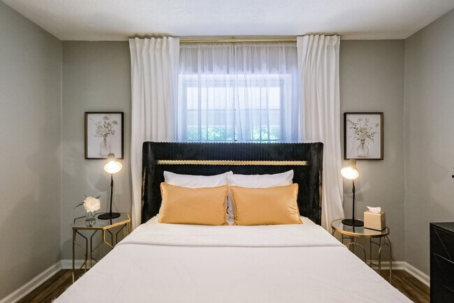 Building Photo - 2507 Montrose Blvd