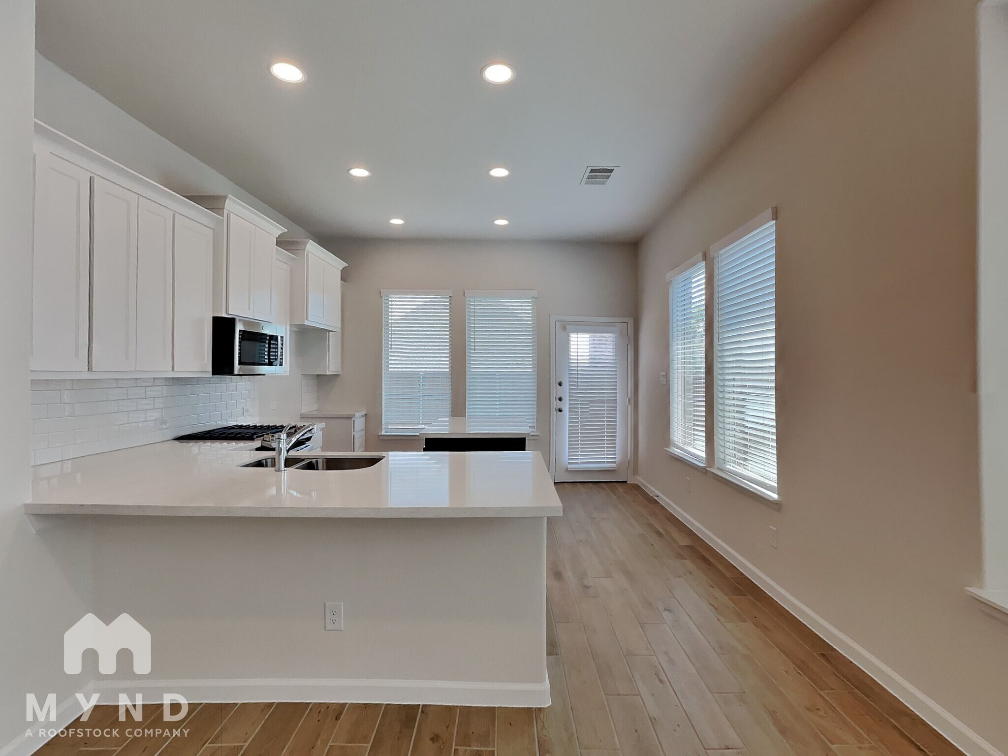 Building Photo - 3128 Cottontail Dr