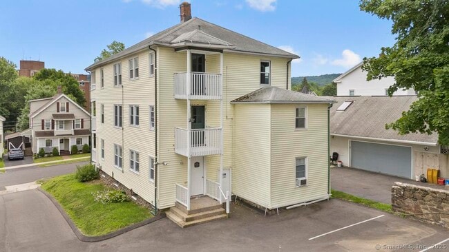 Building Photo - 52 Jacobs St