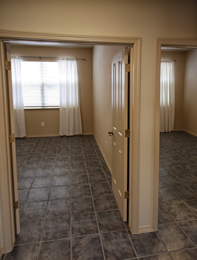 Building Photo - 6223 Goldfield Pl NE