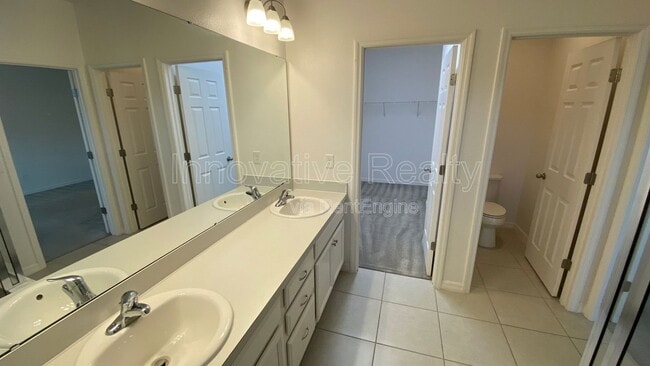 Building Photo - 6952 Tussilago Way