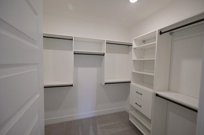 Building Photo - Brand new 2 bed 2 bath home in Rolling Hil...