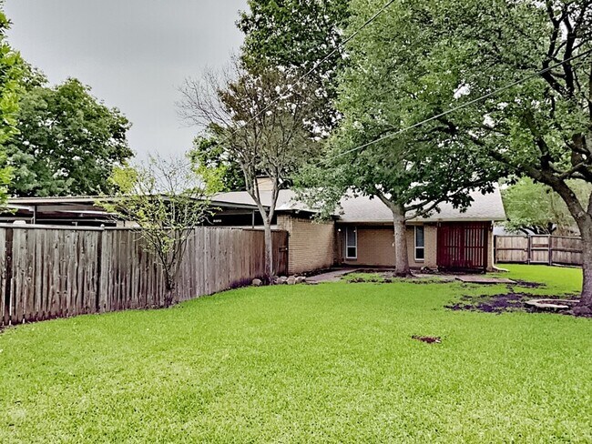 Building Photo - 2725 Forest Grove Dr
