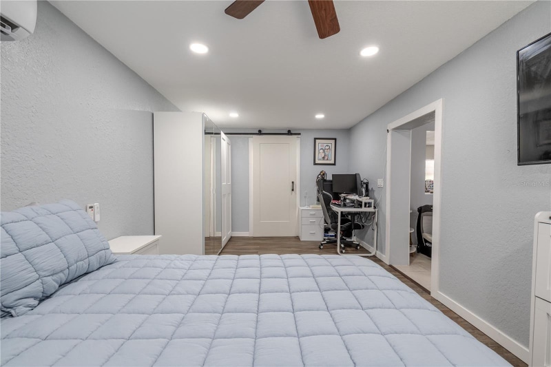 Building Photo - 4210 E Sandalwood Cir S