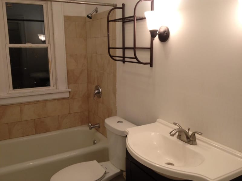 Building Photo - 105 Wilson St