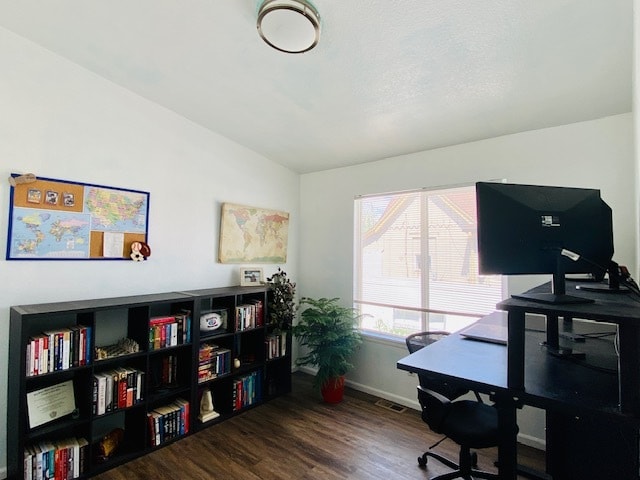 Building Photo - 1510 W Maple Ave